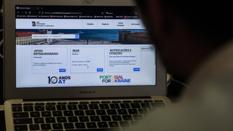 Prazo para validar faturas do ano passado prolongado até esta quarta-feira&nbsp;