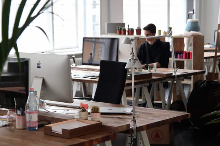 Mais de 80% dos trabalhadores da administração pública querem semana de quatro dias&nbsp;&nbsp;