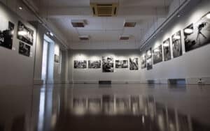 Alfredo Cunha apresenta livro sobre 25 de Abril de 1974 este sábado no Largo do Paço