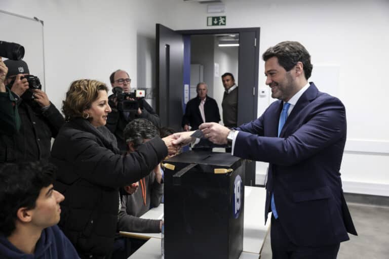 André Ventura apela ao voto e salienta que todos estão “em pé de igualdade”