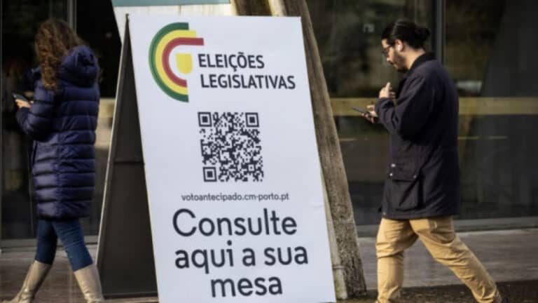Afluência às urnas às 16:00 era de 51,96%&nbsp;