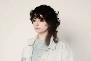 Shiva Feshareki apresenta espetáculo "imersivo" no Theatro Circo com alunos da UMinho