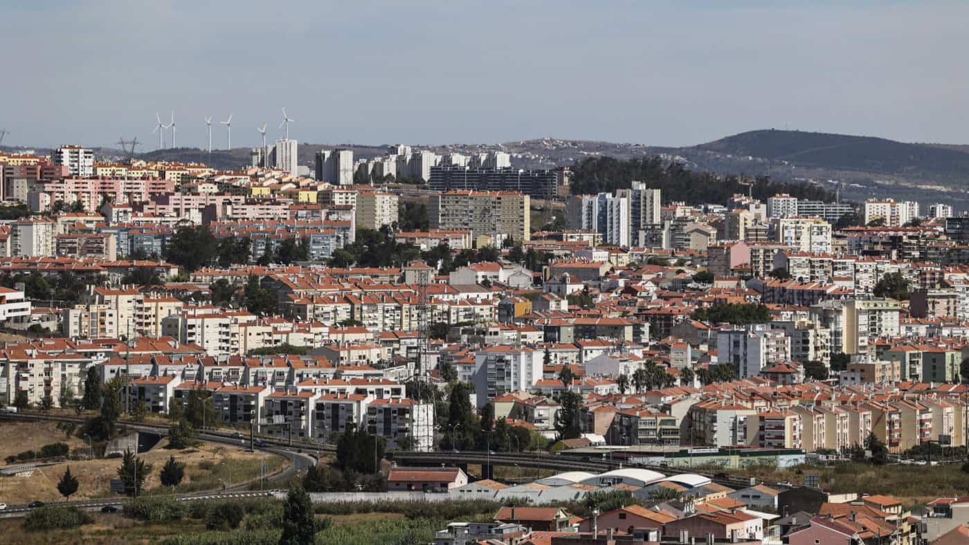 Proporção de pessoas em casas sobrelotadas aumentou para 13% em 2023