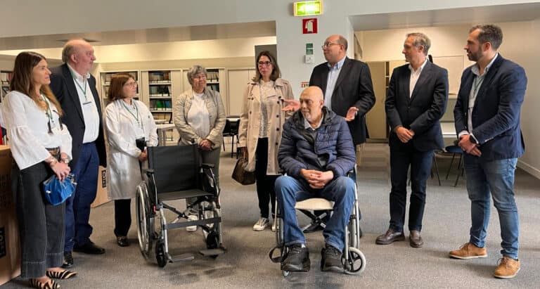 Família luso-brasileira oferece dez cadeiras de rodas ao Hospital de Braga