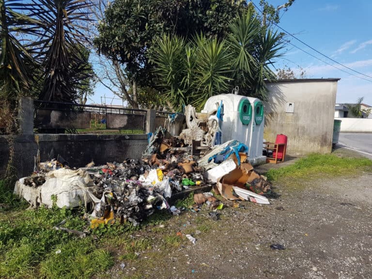 Ecopontos incendiados em Braga, Amares e Vila Verde causam prejuízo de milhares