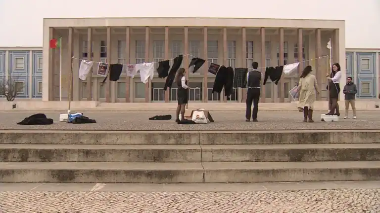 Dia Nacional do Estudante assinalado com protesto em Lisboa