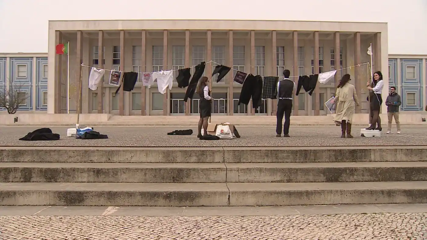 Dia Nacional do Estudante assinalado com protesto em Lisboa