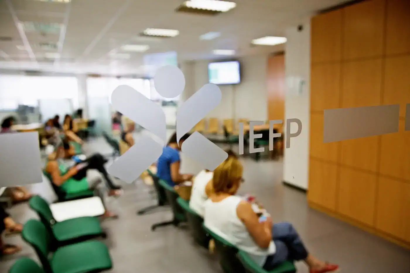 Desemprego desce no quadrilátero urbano em fevereiro