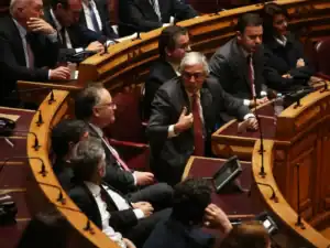 PS e PSD acordam que presidência da AR será dividida na legislatura