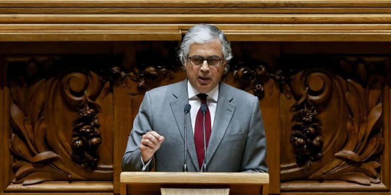 Aguiar-Branco eleito Presidente da AR