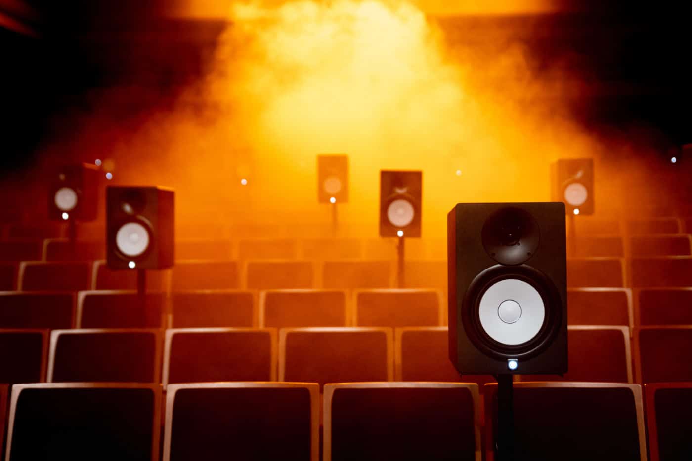 Theatro Circo acolhe "concerto fantasmagórico de vozes" de migrantes latino-americanos