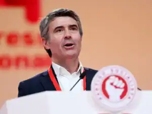 José Luis Carneiro defende que há espaço para negociar com o Governo&nbsp;