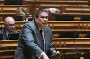 Carlos Abreu Amorim, da UMinho para secretário de estado adjunto e dos assuntos parlamentares&nbsp;&nbsp;