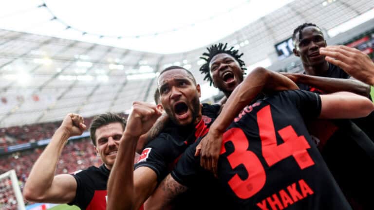 Bayer Leverkusen sagra-se campeão alemão pela primeira vez