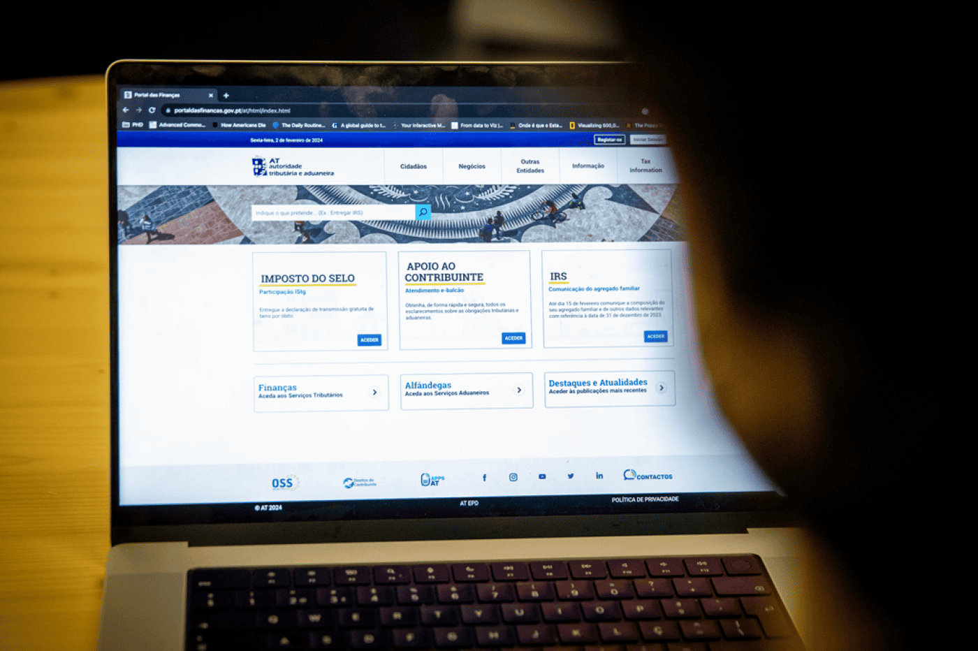 Governo aprova hoje alteração às taxas do IRS