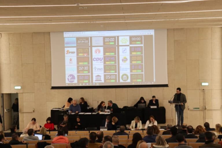 Assembleia Municipal de Braga reúne hoje no Carandá