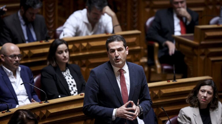 Hugo Soares diz que vai falar com deputados envolvidos no caso Tutti Frutti