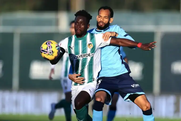 Lanterna-vermelha Vizela empata a uma bola na receção ao Rio Ave