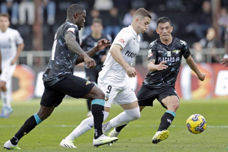 Moreirense vence Portimonense e sobe ao sexto lugar do campeonato