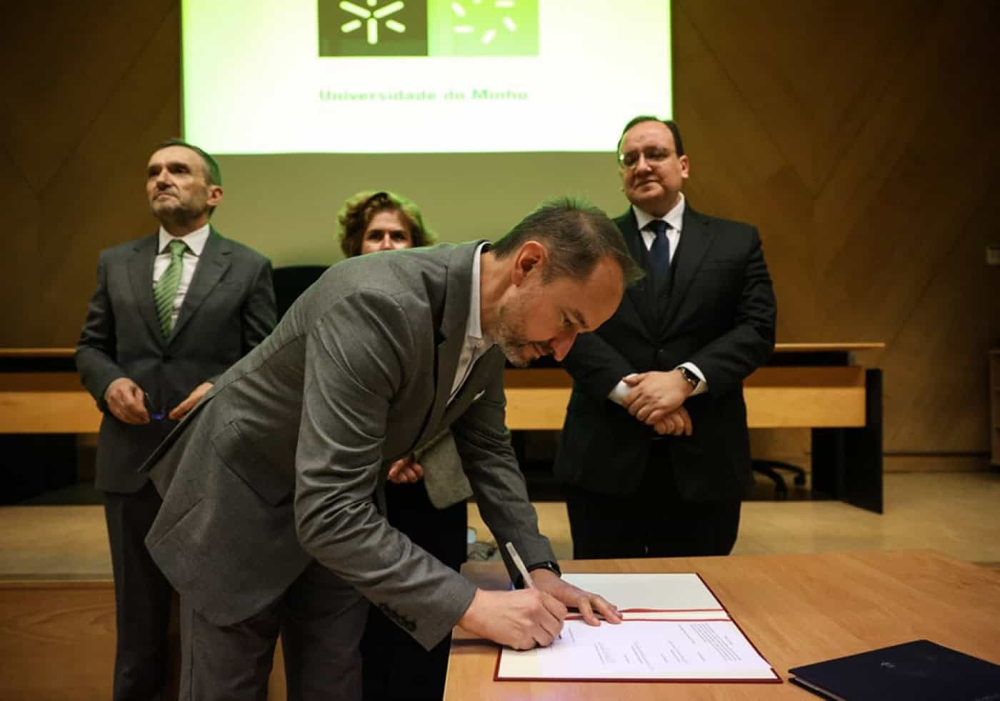 Carta de antigo reitor da UMinho pesou na decisão para segundo mandato de Méijome