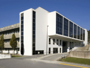 Universidade do Minho identifica leveduras e bactérias que destroem plástico