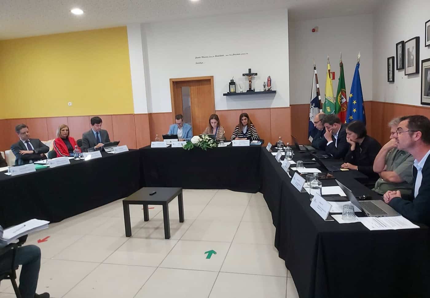 Acesso limitado a estacionamento e lixeira junto ao Nó de Infias preocupam oposição em Braga