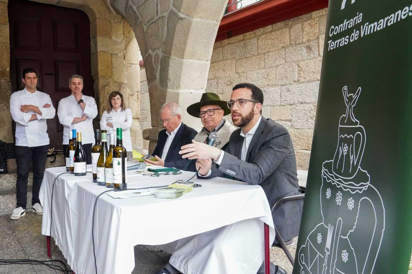 Guimarães com festa dos vinhos de Vimaranes de 31 de maio a 1 de junho