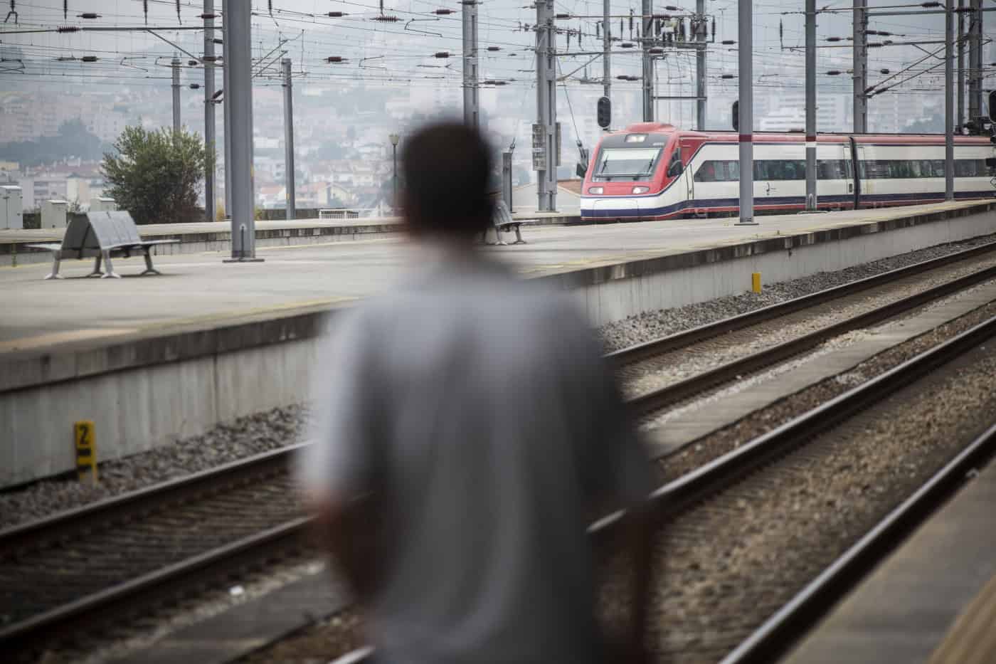 PS teme que pressão espanhola leve Portugal a privilegiar Lisboa - Madrid em vez de Vigo