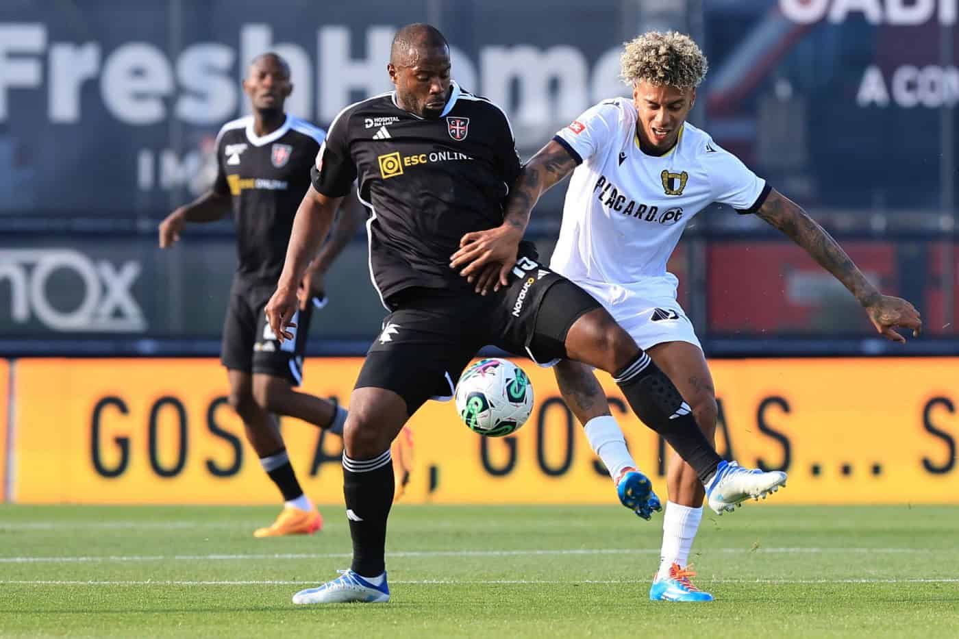 FC Famalicão termina época com derrota caseira