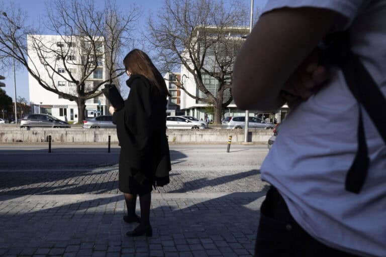 Estudantes bolseiros ultrapassam pela primeira vez barreira dos 80 mil