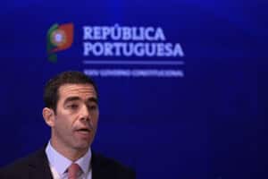 Governo vai rever modelo institucional de gestão da entrada de imigrantes&nbsp;