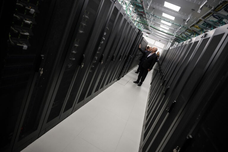 “É uma máquina poderosíssima que deve ser posta à disposição da comunidade”