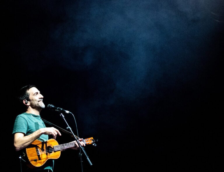 Manel Cruz apresenta concerto com “preponderância para a palavra” em Braga