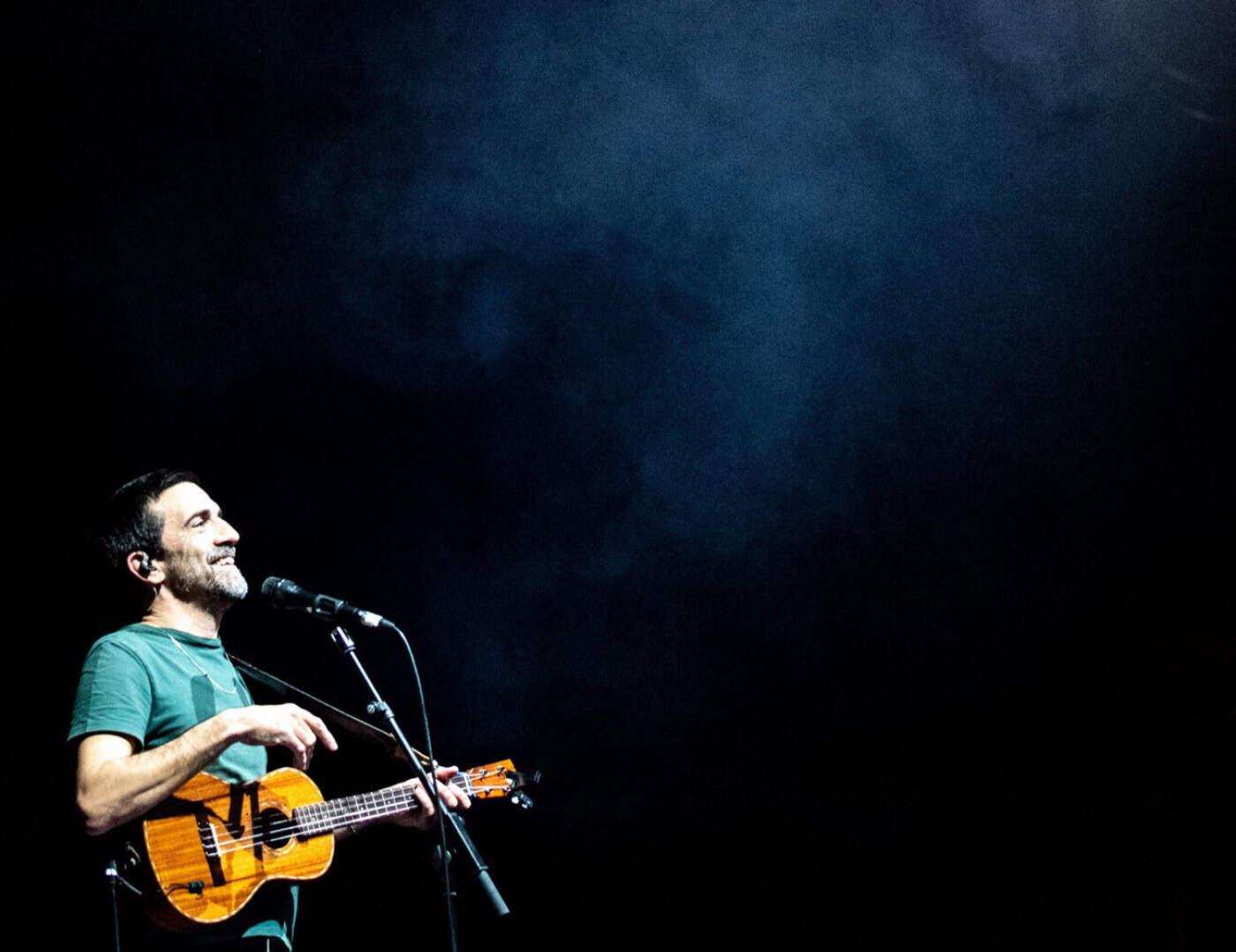 Manel Cruz apresenta concerto com “preponderância para a palavra” em Braga