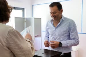 Primeiro-ministro vota por antecipação e sublinha empenho em “operação gigantesca” no domingo&nbsp;