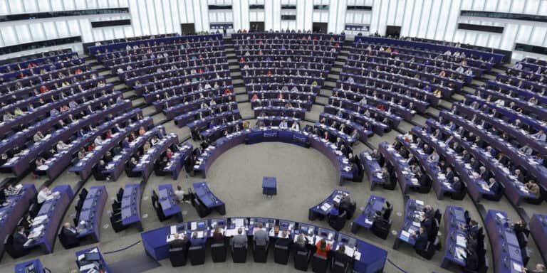 Projeção RTP/Católica aponta PS e AD empatados com ligeira vantagem dos socialistas