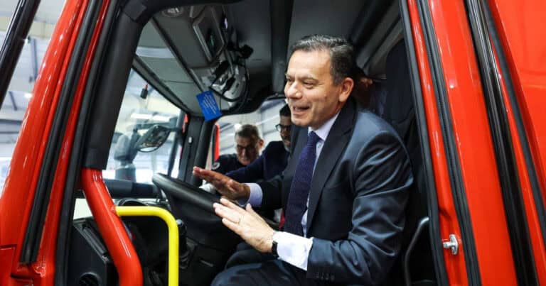 Primeiro-ministro pede colaboração, entreajuda e coordenação no combate aos incêndios&nbsp;