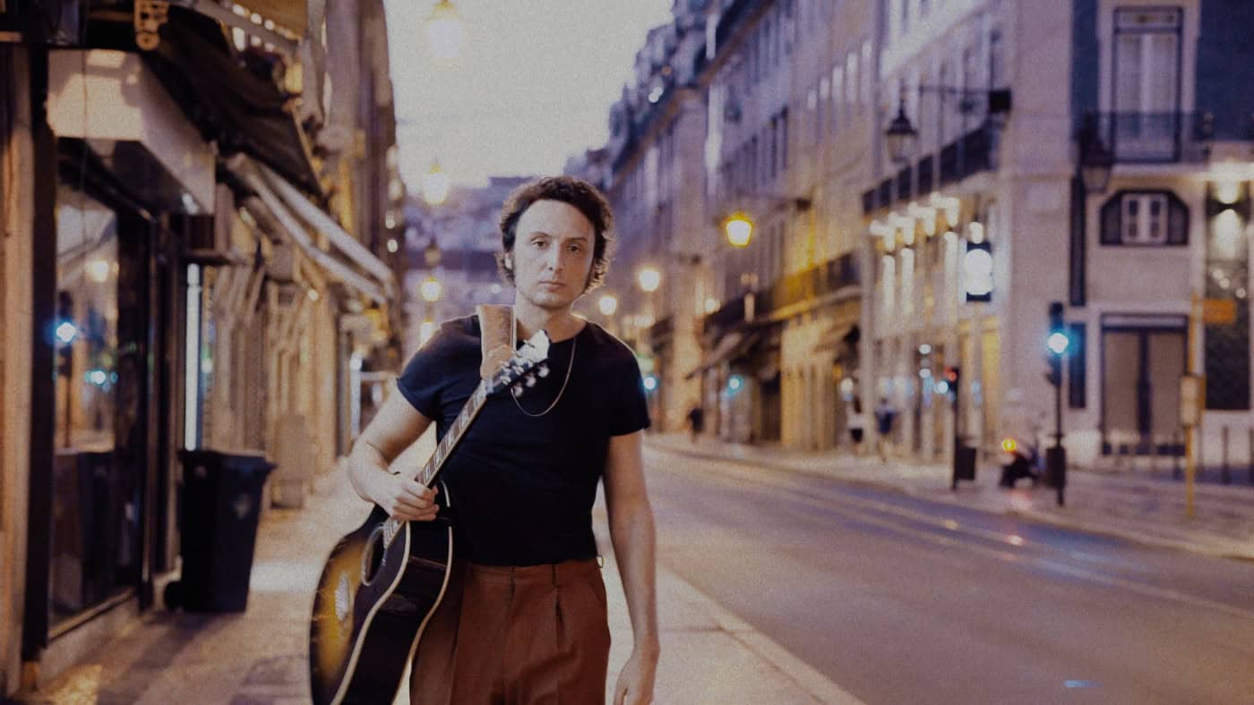 Samuel Úria anuncia concertos no Porto e em Lisboa