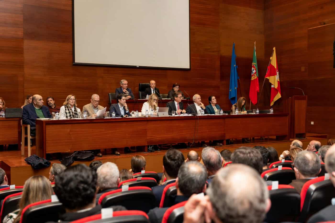 Assembleia Municipal de Barcelos dá luz verde à compra de terrenos para novo Hospital