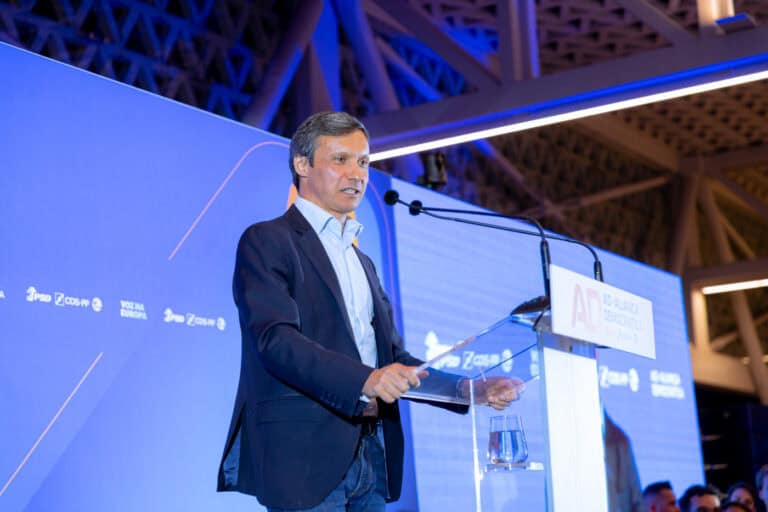 Paulo Cunha diz ser "uma responsabilidade" representar Portugal na bancada do PPE