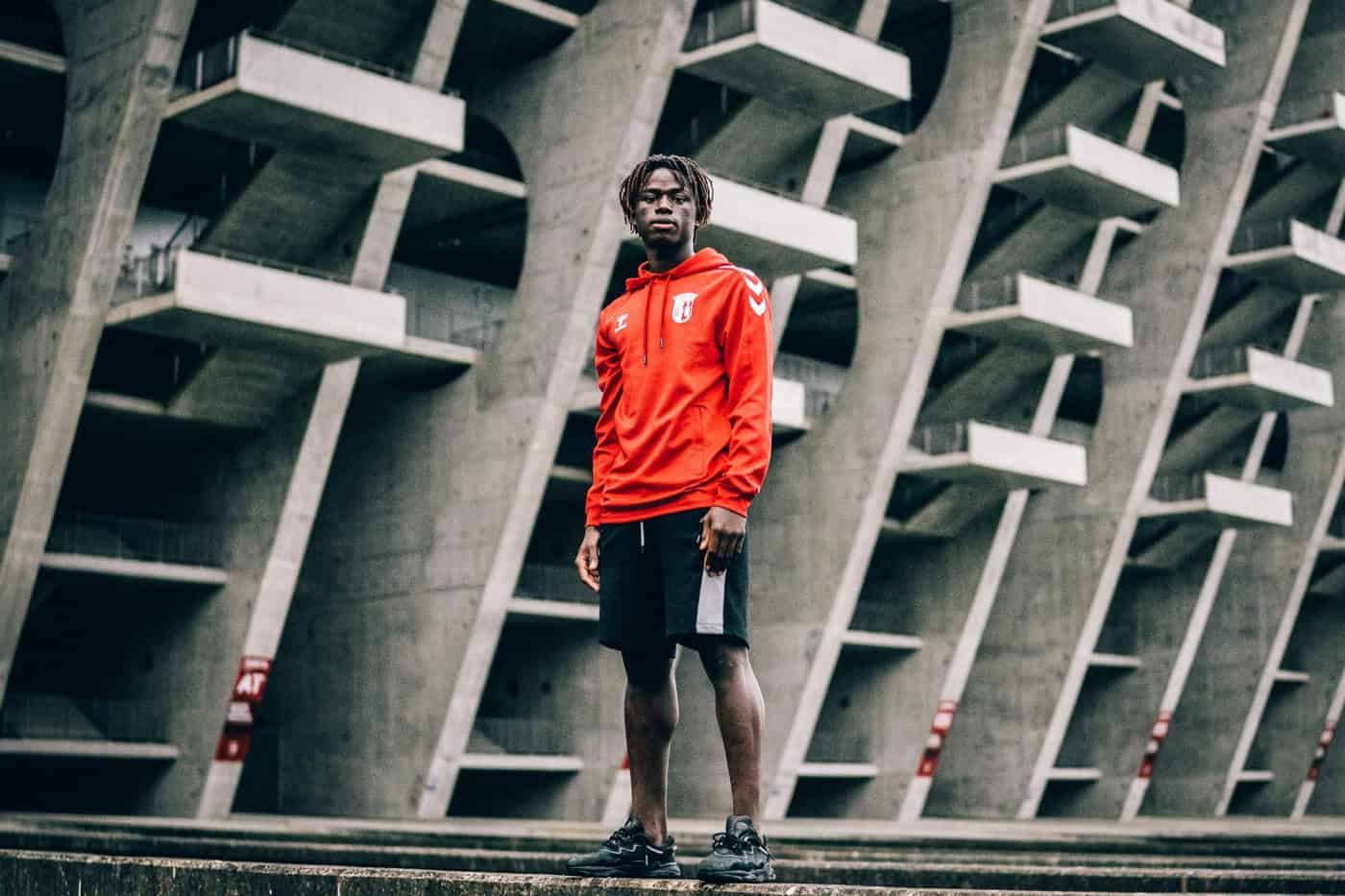 Roger renova com SCB até 2028