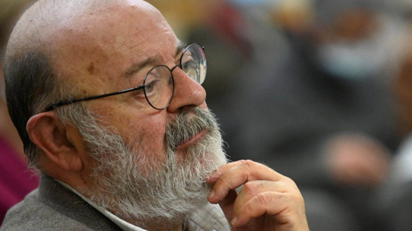 Livros com RUM salta hoje para A Brasileira com prémio dst em destaque