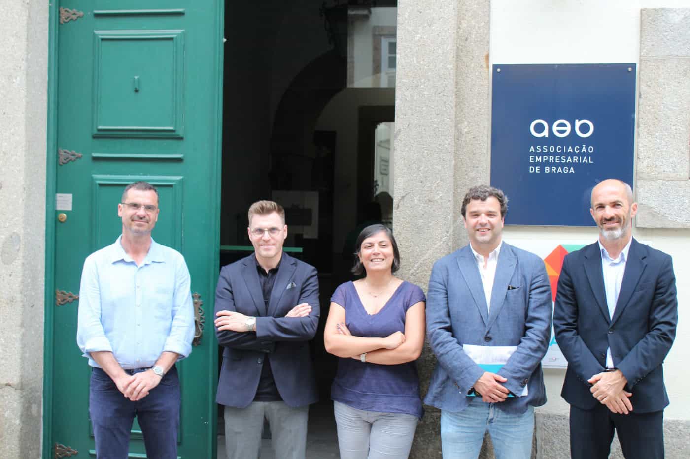 Vereadores do PS querem rever cobrança da taxa de resíduos