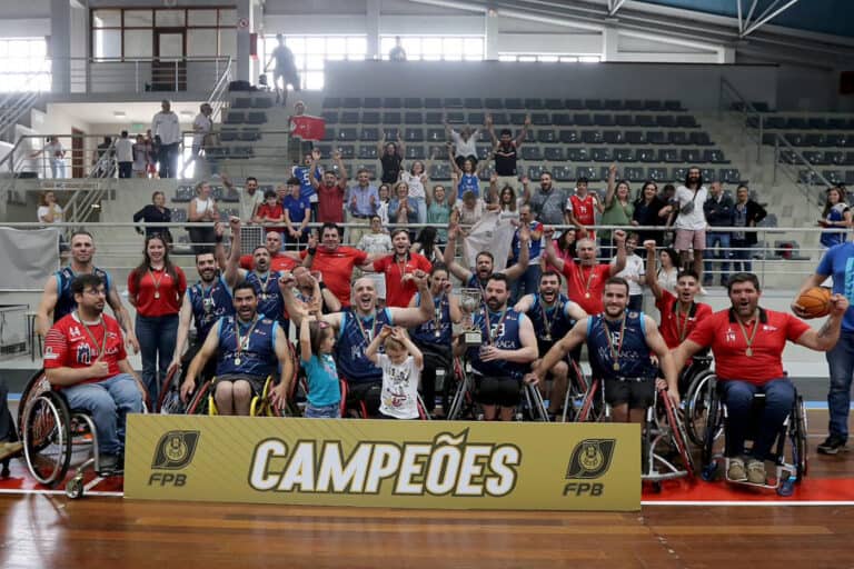 Equipa de basquetebol em cadeira de rodas da APD-Braga recebida na Câmara