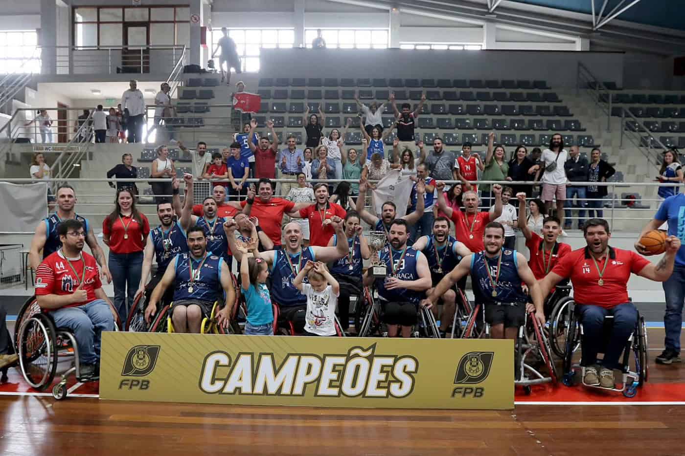 Equipa de basquetebol em cadeira de rodas da APD-Braga recebida na Câmara