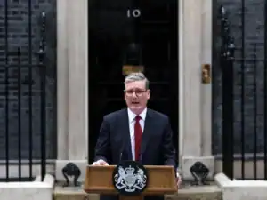 Novo PM britânico apela à unidade e promete reconstruir país “tijolo a tijolo”&nbsp;