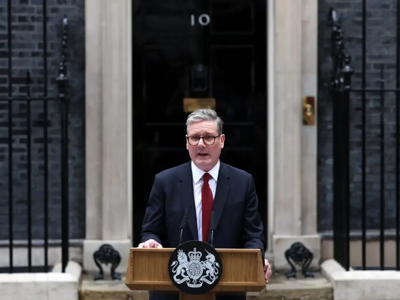 Novo PM britânico apela à unidade e promete reconstruir país “tijolo a tijolo”