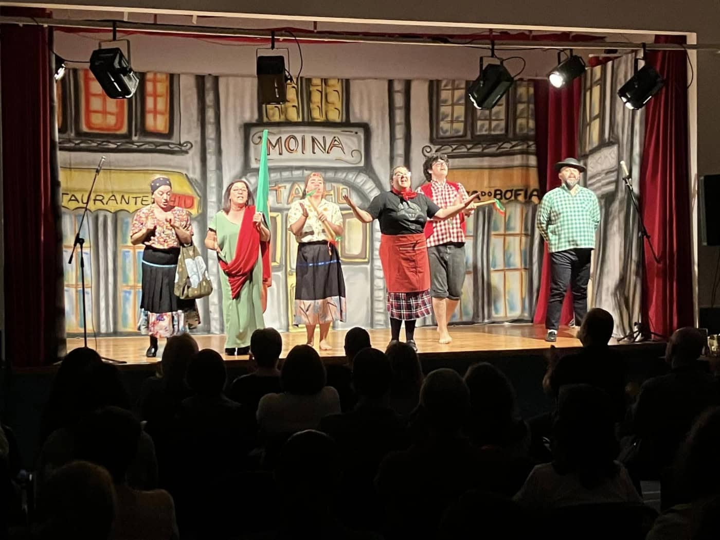 Braga En´Cena apresenta revista “Passa por Mim na Arcada” no Theatro Circo