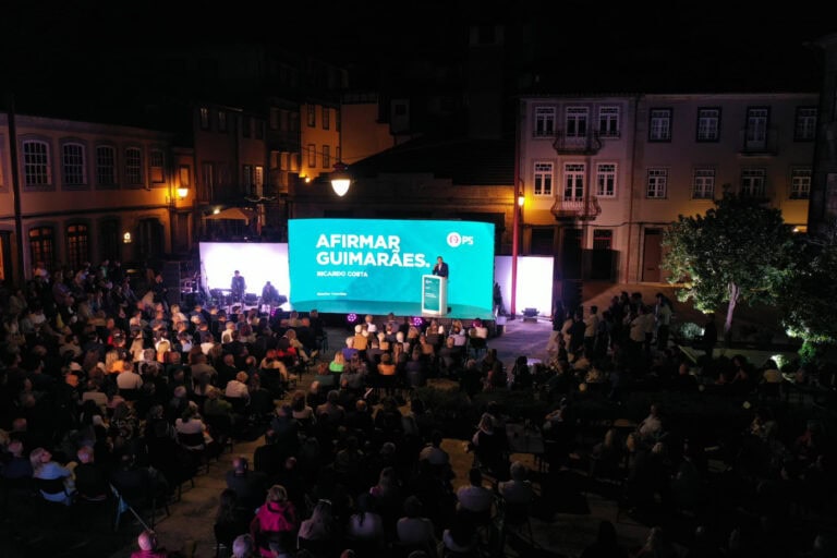 Reeleito líder do PS Guimarães. Ricardo Costa reitera disponibilidade para ser candidato à Câmara