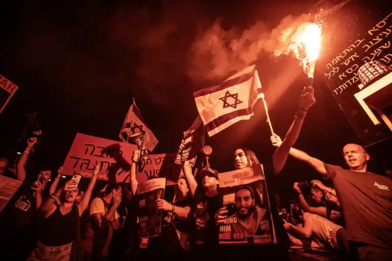 Manifestantes em Israel exigem acordo com Hamas e convocação de eleições&nbsp;